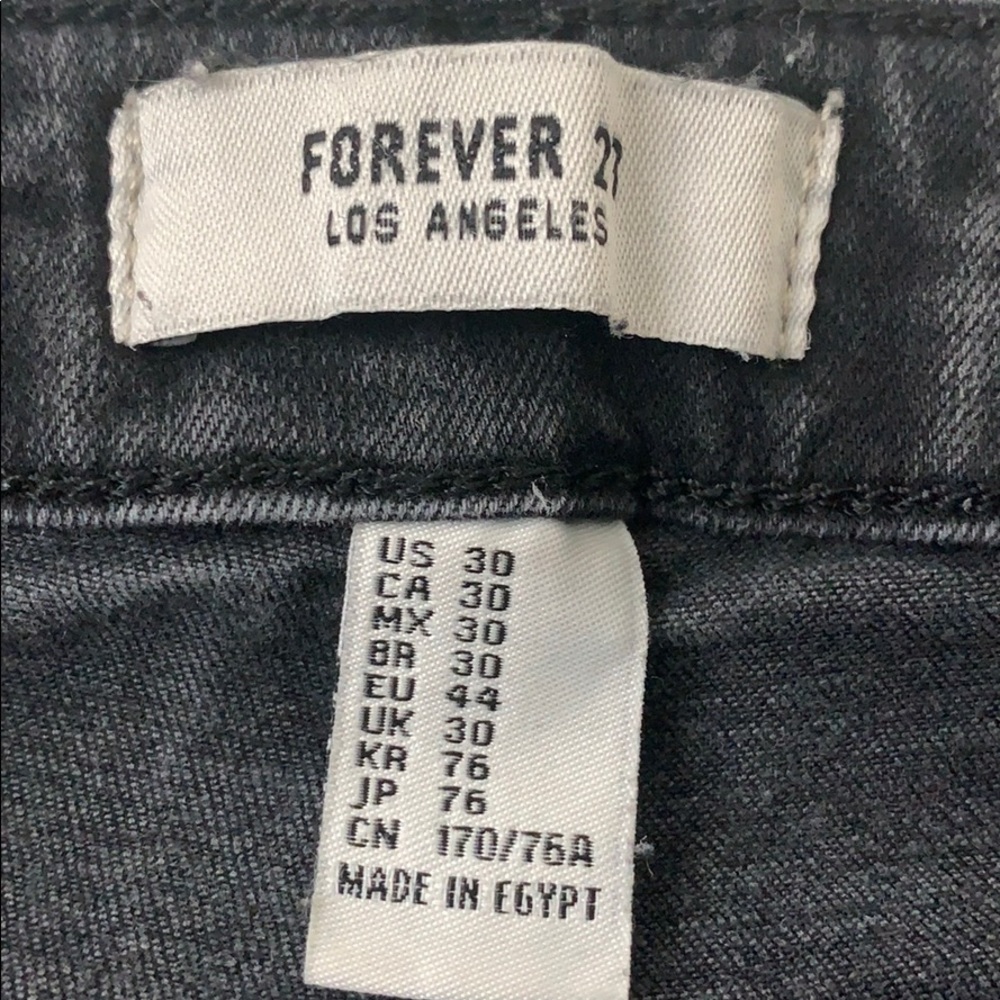 Jeans - Picture 2 of 3